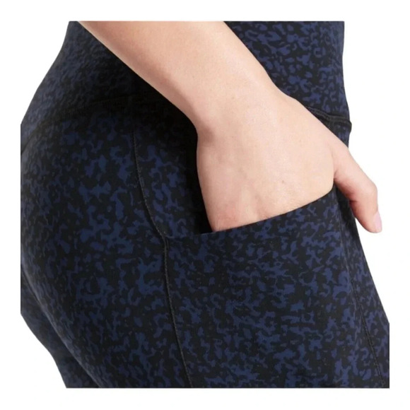 Athleta Salutation Stash Pocket II Gravel …‎ - Picture 3 of 10